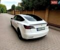 Білий Тесла Модель 3, об'ємом двигуна 0 л та пробігом 90 тис. км за 19700 $, фото 3 на Automoto.ua