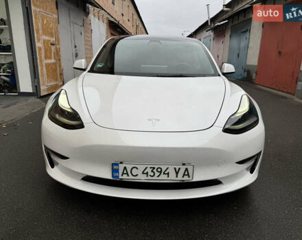 Белый Тесла Модель 3, объемом двигателя 0 л и пробегом 45 тыс. км за 28000 $, фото 1 на Automoto.ua