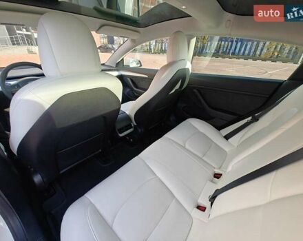 Тесла Модель 3 2021 у Одесі на Automoto.ua Білий Тесла Модель 3, об'ємом двигуна 0 л та пробігом 56 тис. км за 18989 $, фото 7 на Automoto.ua