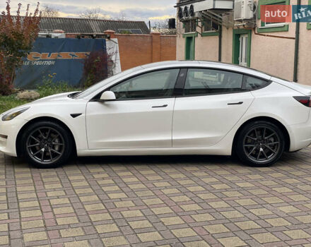 Белый Тесла Модель 3, объемом двигателя 0 л и пробегом 34 тыс. км за 18000 $, фото 43 на Automoto.ua