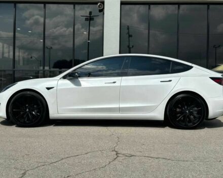 Белый Тесла Модель 3, объемом двигателя 0 л и пробегом 13 тыс. км за 13600 $, фото 5 на Automoto.ua