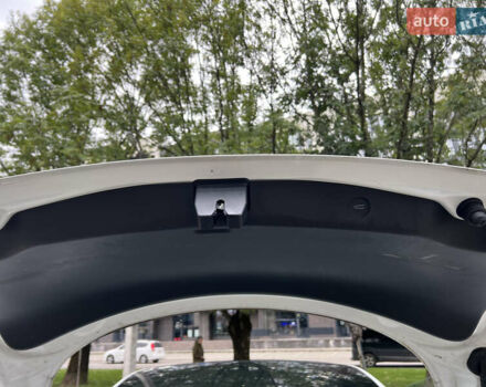 Белый Тесла Модель 3, объемом двигателя 0 л и пробегом 67 тыс. км за 21000 $, фото 8 на Automoto.ua