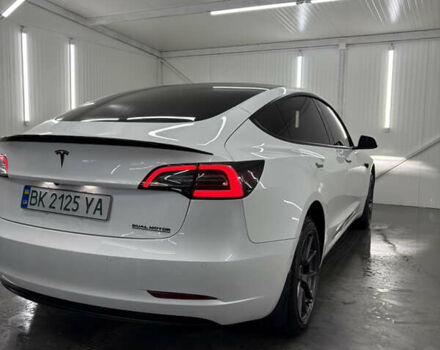 Білий Тесла Модель 3, об'ємом двигуна 0 л та пробігом 113 тис. км за 20200 $, фото 54 на Automoto.ua