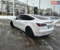 Білий Тесла Модель 3, об'ємом двигуна 0 л та пробігом 87 тис. км за 16500 $, фото 2 на Automoto.ua