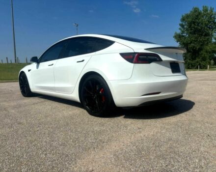 Білий Тесла Модель 3, об'ємом двигуна 0 л та пробігом 15 тис. км за 14200 $, фото 3 на Automoto.ua