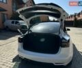 Білий Тесла Модель 3, об'ємом двигуна 0 л та пробігом 112 тис. км за 21500 $, фото 17 на Automoto.ua
