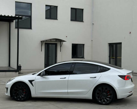 Білий Тесла Модель 3, об'ємом двигуна 0 л та пробігом 80 тис. км за 24999 $, фото 2 на Automoto.ua