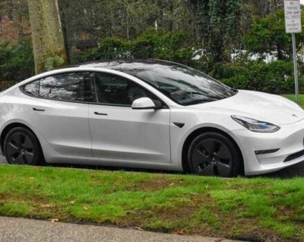 Белый Тесла Модель 3, объемом двигателя 0 л и пробегом 47 тыс. км за 7600 $, фото 4 на Automoto.ua