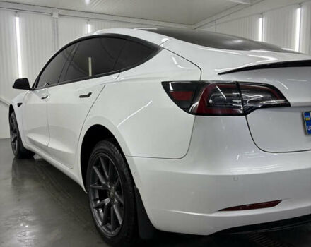 Білий Тесла Модель 3, об'ємом двигуна 0 л та пробігом 113 тис. км за 20200 $, фото 49 на Automoto.ua