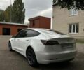 Білий Тесла Модель 3, об'ємом двигуна 0 л та пробігом 200 тис. км за 18000 $, фото 2 на Automoto.ua