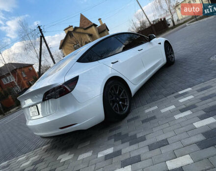 Белый Тесла Модель 3, объемом двигателя 0 л и пробегом 37 тыс. км за 19999 $, фото 139 на Automoto.ua