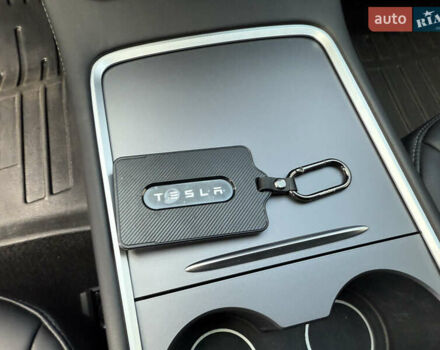 Белый Тесла Модель 3, объемом двигателя 0 л и пробегом 37 тыс. км за 19999 $, фото 114 на Automoto.ua