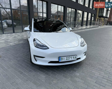Белый Тесла Модель 3, объемом двигателя 0 л и пробегом 37 тыс. км за 19999 $, фото 74 на Automoto.ua