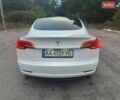 Белый Тесла Модель 3, объемом двигателя 0 л и пробегом 98 тыс. км за 18750 $, фото 14 на Automoto.ua