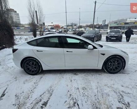 Белый Тесла Модель 3, объемом двигателя 0 л и пробегом 64 тыс. км за 22500 $, фото 2 на Automoto.ua