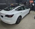 Білий Тесла Модель 3, об'ємом двигуна 0 л та пробігом 84 тис. км за 22500 $, фото 2 на Automoto.ua