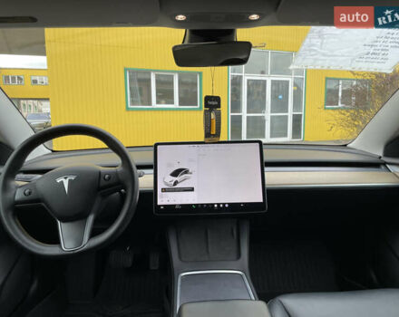 Белый Тесла Модель 3, объемом двигателя 0 л и пробегом 34 тыс. км за 18000 $, фото 60 на Automoto.ua