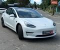 Білий Тесла Модель 3, об'ємом двигуна 0 л та пробігом 90 тис. км за 20340 $, фото 2 на Automoto.ua