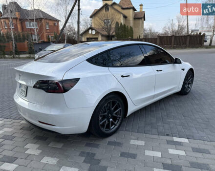 Белый Тесла Модель 3, объемом двигателя 0 л и пробегом 37 тыс. км за 19999 $, фото 51 на Automoto.ua