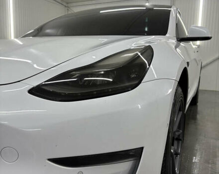 Білий Тесла Модель 3, об'ємом двигуна 0 л та пробігом 113 тис. км за 20200 $, фото 18 на Automoto.ua