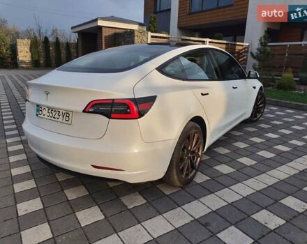 Белый Тесла Модель 3, объемом двигателя 0 л и пробегом 105 тыс. км за 16950 $, фото 15 на Automoto.ua