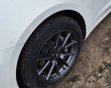 Білий Тесла Модель 3, об'ємом двигуна 0 л та пробігом 68 тис. км за 19200 $, фото 20 на Automoto.ua