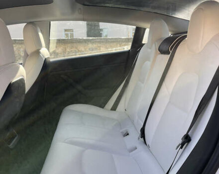 Білий Тесла Модель 3, об'ємом двигуна 0 л та пробігом 64 тис. км за 21500 $, фото 19 на Automoto.ua