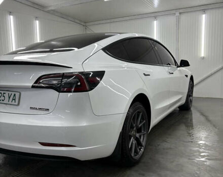 Білий Тесла Модель 3, об'ємом двигуна 0 л та пробігом 113 тис. км за 20200 $, фото 48 на Automoto.ua