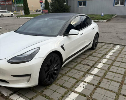 Белый Тесла Модель 3, объемом двигателя 0 л и пробегом 101 тыс. км за 23500 $, фото 2 на Automoto.ua