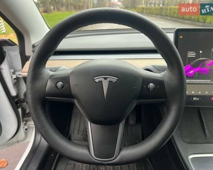 Білий Тесла Модель 3, об'ємом двигуна 0 л та пробігом 154 тис. км за 13999 $, фото 38 на Automoto.ua