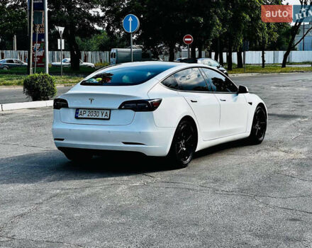 Белый Тесла Модель 3, объемом двигателя 0 л и пробегом 58 тыс. км за 18000 $, фото 5 на Automoto.ua