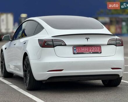 Білий Тесла Модель 3, об'ємом двигуна 0 л та пробігом 129 тис. км за 24300 $, фото 9 на Automoto.ua