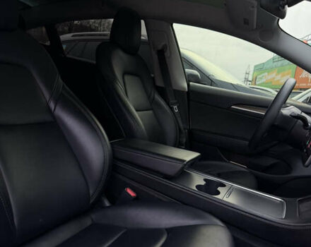 Білий Тесла Модель 3, об'ємом двигуна 0 л та пробігом 146 тис. км за 23500 $, фото 16 на Automoto.ua