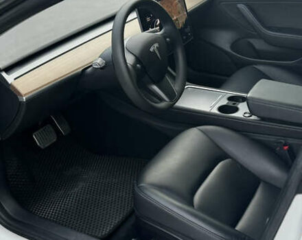 Белый Тесла Модель 3, объемом двигателя 0 л и пробегом 27 тыс. км за 24000 $, фото 12 на Automoto.ua