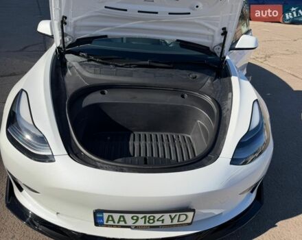 Белый Тесла Модель 3, объемом двигателя 0 л и пробегом 82 тыс. км за 19999 $, фото 23 на Automoto.ua