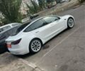 Білий Тесла Модель 3, об'ємом двигуна 0 л та пробігом 175 тис. км за 18500 $, фото 2 на Automoto.ua