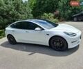 Білий Тесла Модель 3, об'ємом двигуна 0 л та пробігом 118 тис. км за 17600 $, фото 1 на Automoto.ua
