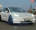 Белый Тесла Модель 3, объемом двигателя 0 л и пробегом 68 тыс. км за 16999 $, фото 3 на Automoto.ua