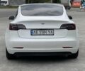 Білий Тесла Модель 3, об'ємом двигуна 0 л та пробігом 91 тис. км за 18500 $, фото 11 на Automoto.ua