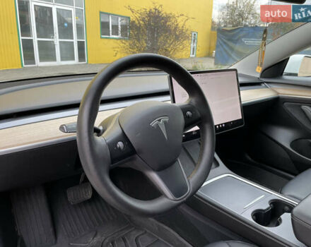 Белый Тесла Модель 3, объемом двигателя 0 л и пробегом 34 тыс. км за 18000 $, фото 67 на Automoto.ua