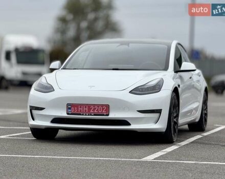 Білий Тесла Модель 3, об'ємом двигуна 0 л та пробігом 129 тис. км за 23500 $, фото 1 на Automoto.ua
