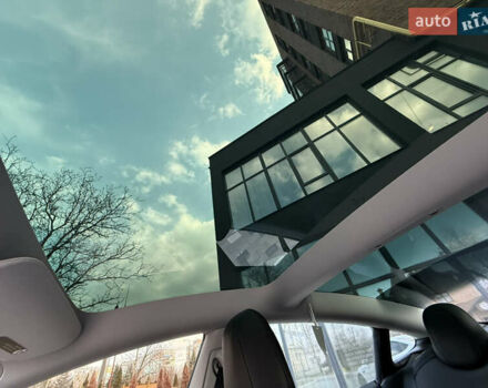 Белый Тесла Модель 3, объемом двигателя 0 л и пробегом 37 тыс. км за 19999 $, фото 118 на Automoto.ua