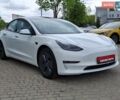 Белый Тесла Модель 3, объемом двигателя 0 л и пробегом 124 тыс. км за 19900 $, фото 2 на Automoto.ua