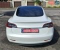Белый Тесла Модель 3, объемом двигателя 0 л и пробегом 105 тыс. км за 20800 $, фото 14 на Automoto.ua