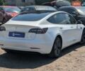 Білий Тесла Модель 3, об'ємом двигуна 0 л та пробігом 63 тис. км за 22900 $, фото 15 на Automoto.ua
