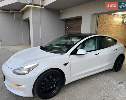 Белый Тесла Модель 3, объемом двигателя 0 л и пробегом 59 тыс. км за 22800 $, фото 2 на Automoto.ua