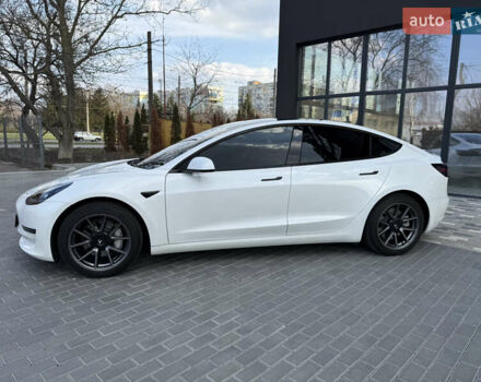 Белый Тесла Модель 3, объемом двигателя 0 л и пробегом 37 тыс. км за 19999 $, фото 17 на Automoto.ua