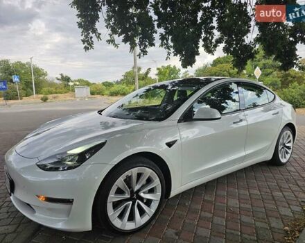 Тесла Модель 3 2021 в Кропивницком (Кировограде) на Automoto.ua Белый Тесла Модель 3, объемом двигателя 0 л и пробегом 20 тыс. км за 29500 $, фото 2 на Automoto.ua
