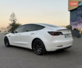 Белый Тесла Модель 3, объемом двигателя 0 л и пробегом 42 тыс. км за 26500 $, фото 6 на Automoto.ua