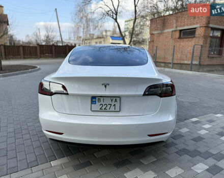 Белый Тесла Модель 3, объемом двигателя 0 л и пробегом 37 тыс. км за 19999 $, фото 42 на Automoto.ua